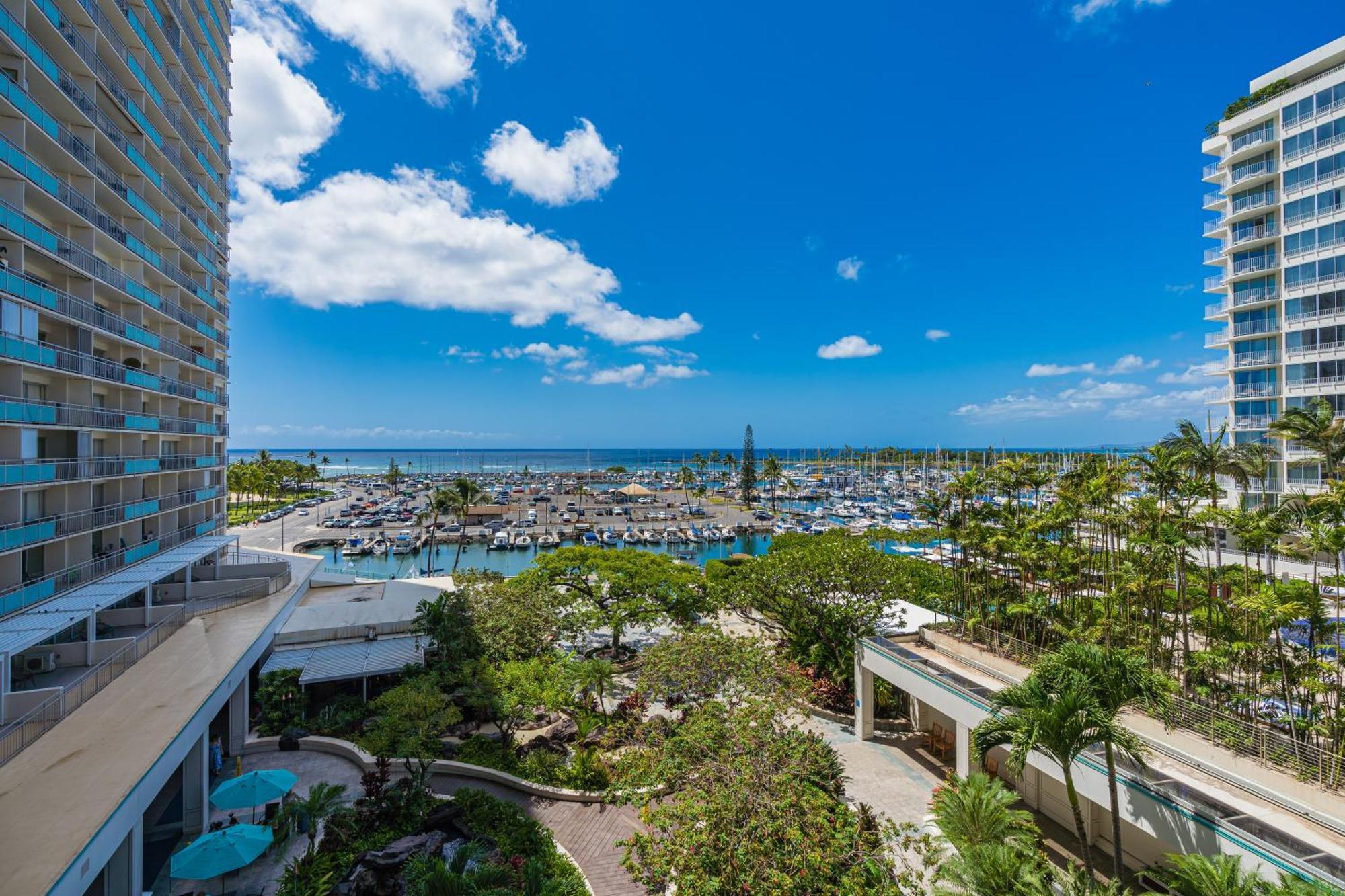 Oceanfront Oasis In Ilikai Apts * Honolulu